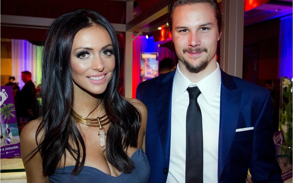 Melinda Currey and Erik Karlsson in 2016