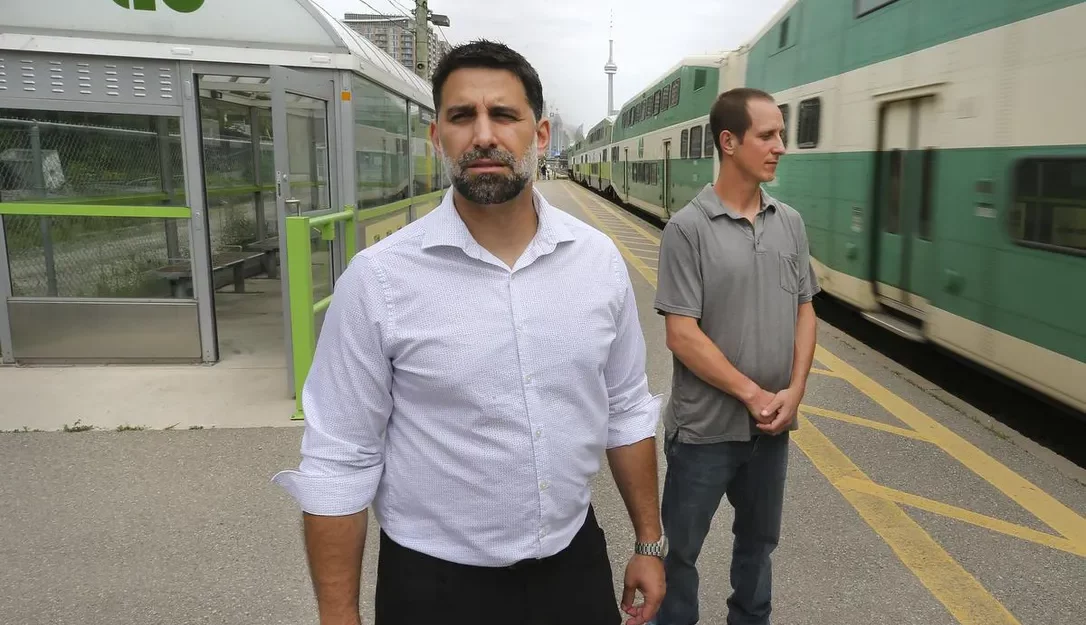 metrolinx, vaccine mandate, metrolinx vaccine mandate