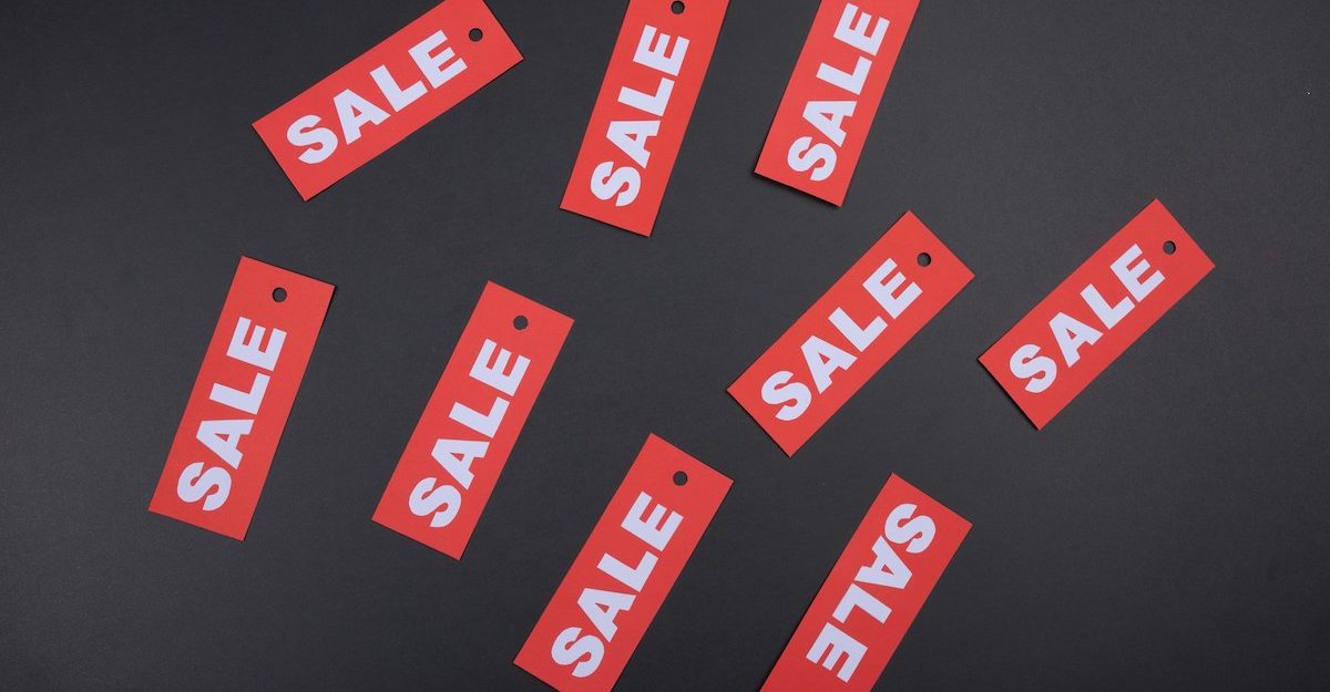 Flipp organizes digital coupons and flyers for users.
