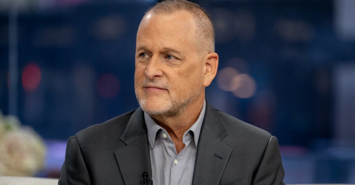 Dave Coulier shares his non-Hodgkin lymphoma diagnosis with the 